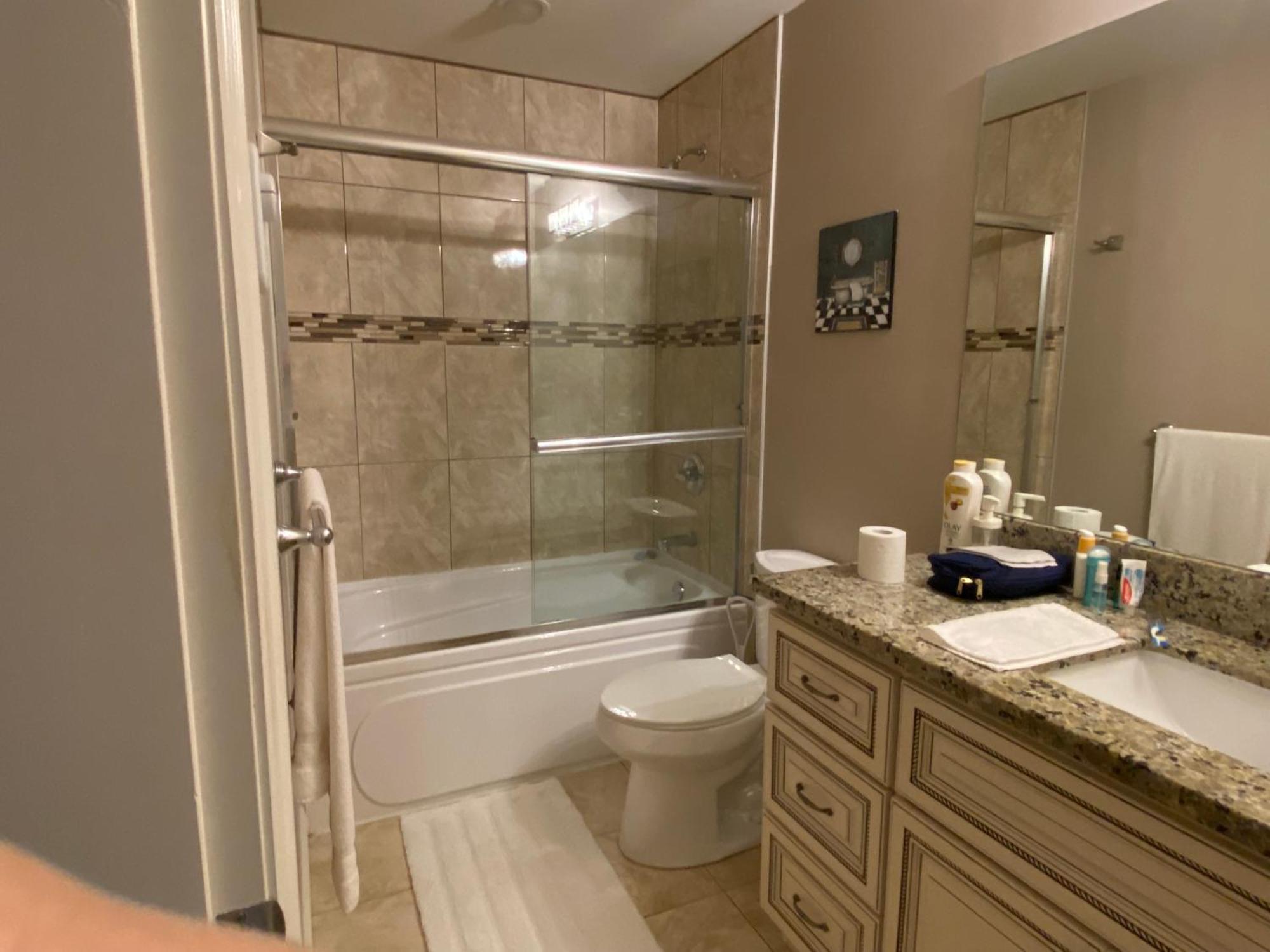 Mae Sweet Home Surrey Bagian luar foto
