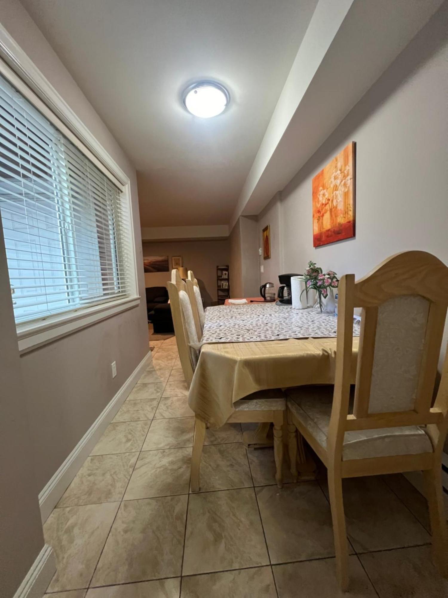 Mae Sweet Home Surrey Bagian luar foto